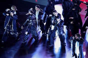 BTS perform during its ″BTS: The Comeback Live Arirang″ show in central Seoul on March 21. [AP/YONHAP]